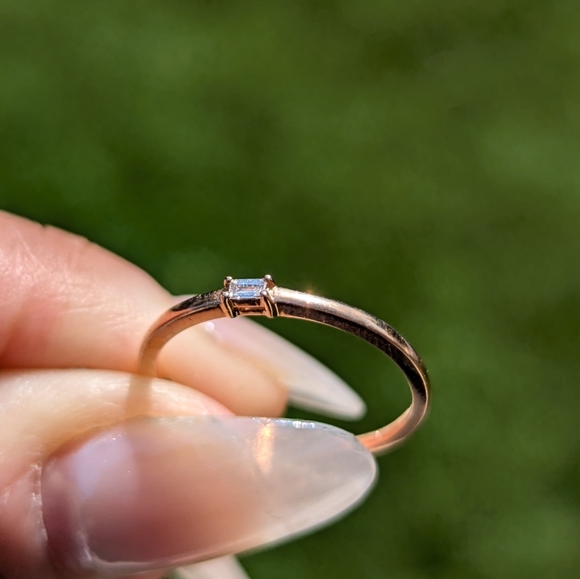 14K Rose Gold 1 Baguette Diamond Band - Picture 3 of 6